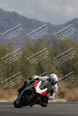 media/Oct-13-2025-Moto Forza (Mon) [[a66d839500]]/2-A Group/Session 4 Turn 7/